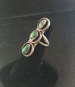 Navajo 3 stones Nevada Green turquoise sterling silver ring - size 6 1/4 - vintage