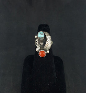 size 5 - VINTAGE Navajo Feather Kingman Turquoise Red Coral sterling silver ring