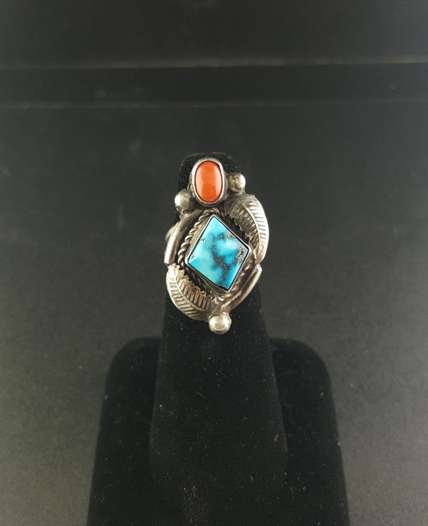 Navajo Leaf Two stones Turquoise Coral sterling silver ring - size 5 - vintage
