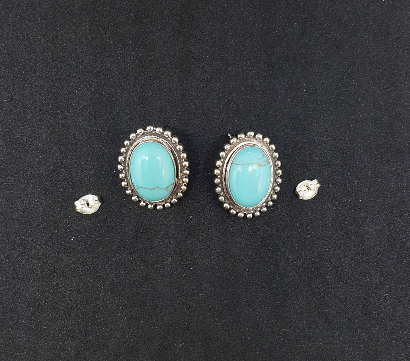 Southwest Oval 14x10mm Kingman Turquoise sterling silver post earrings