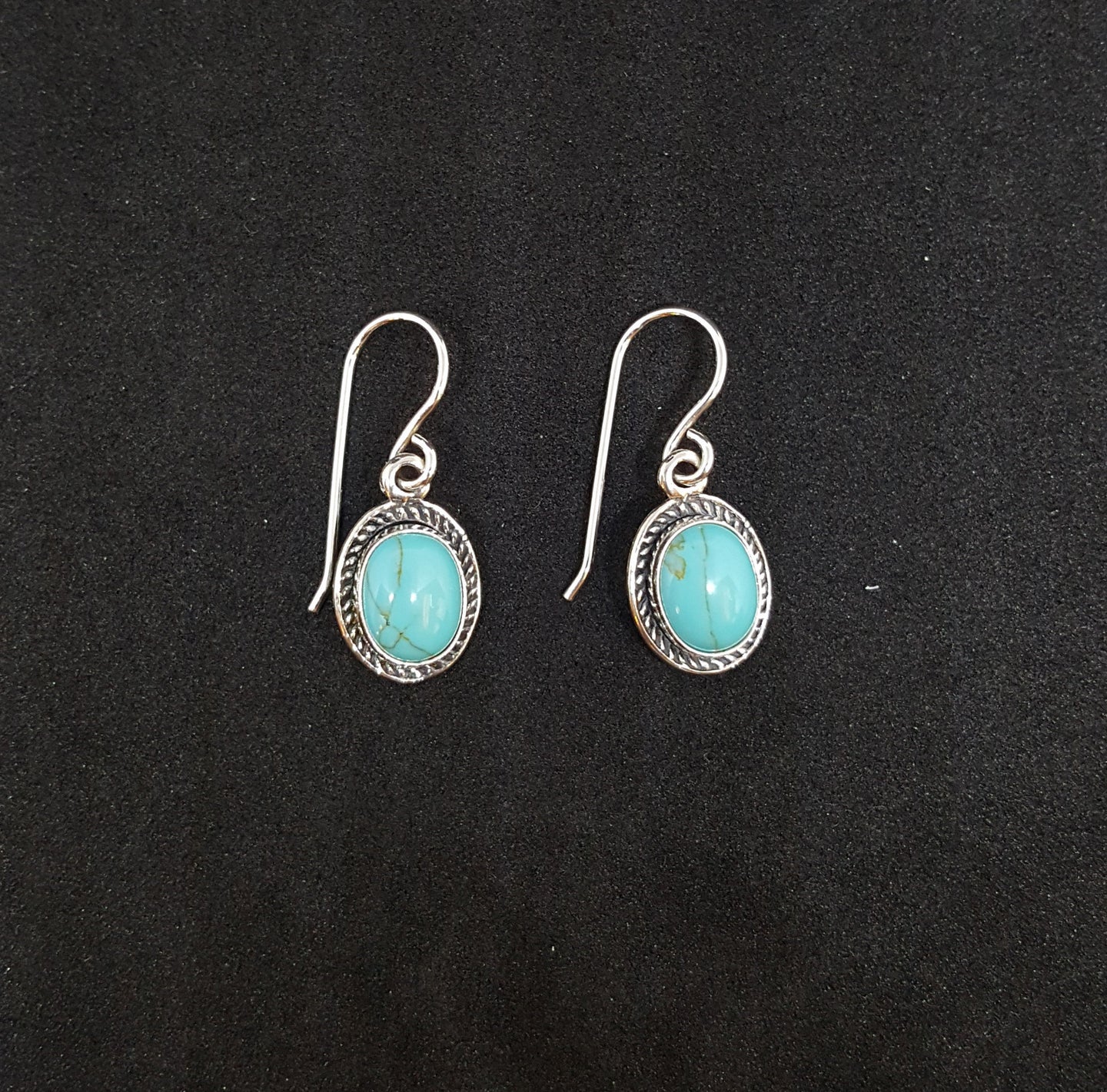 Southwest Oval 9x7mm Kingman Turquoise sterling silver dangle earrings