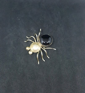 Native American Spider Black Onyx sterling silver lapel pin - vintage