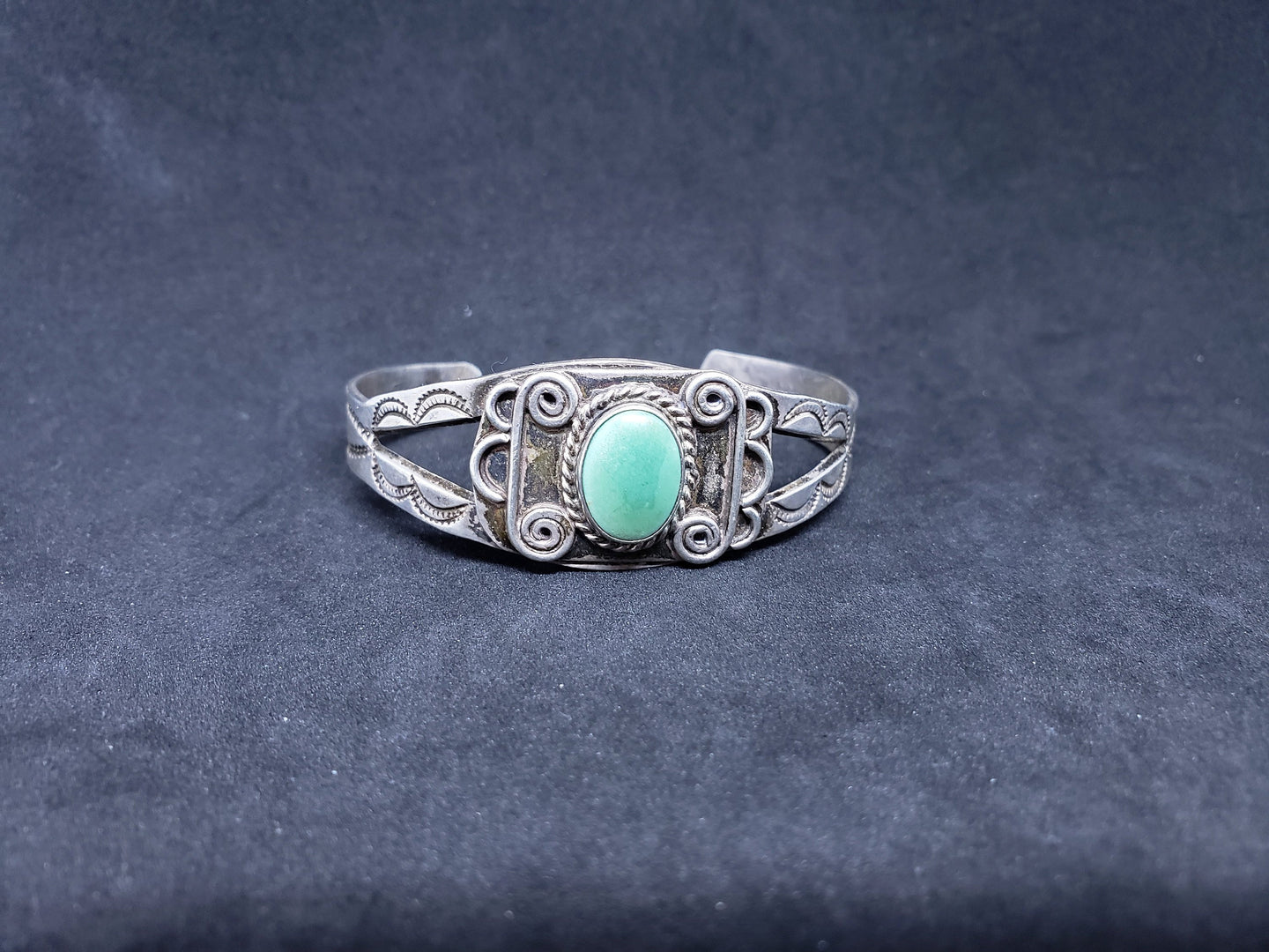 Vintage Navajo royston turquoise sterling silver cuff bracelet