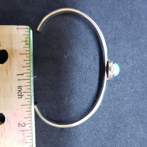 New Navajo single rope circle with 2 dots oval 7x9mm Kingman turquoise sterling silver cuff bracelet
