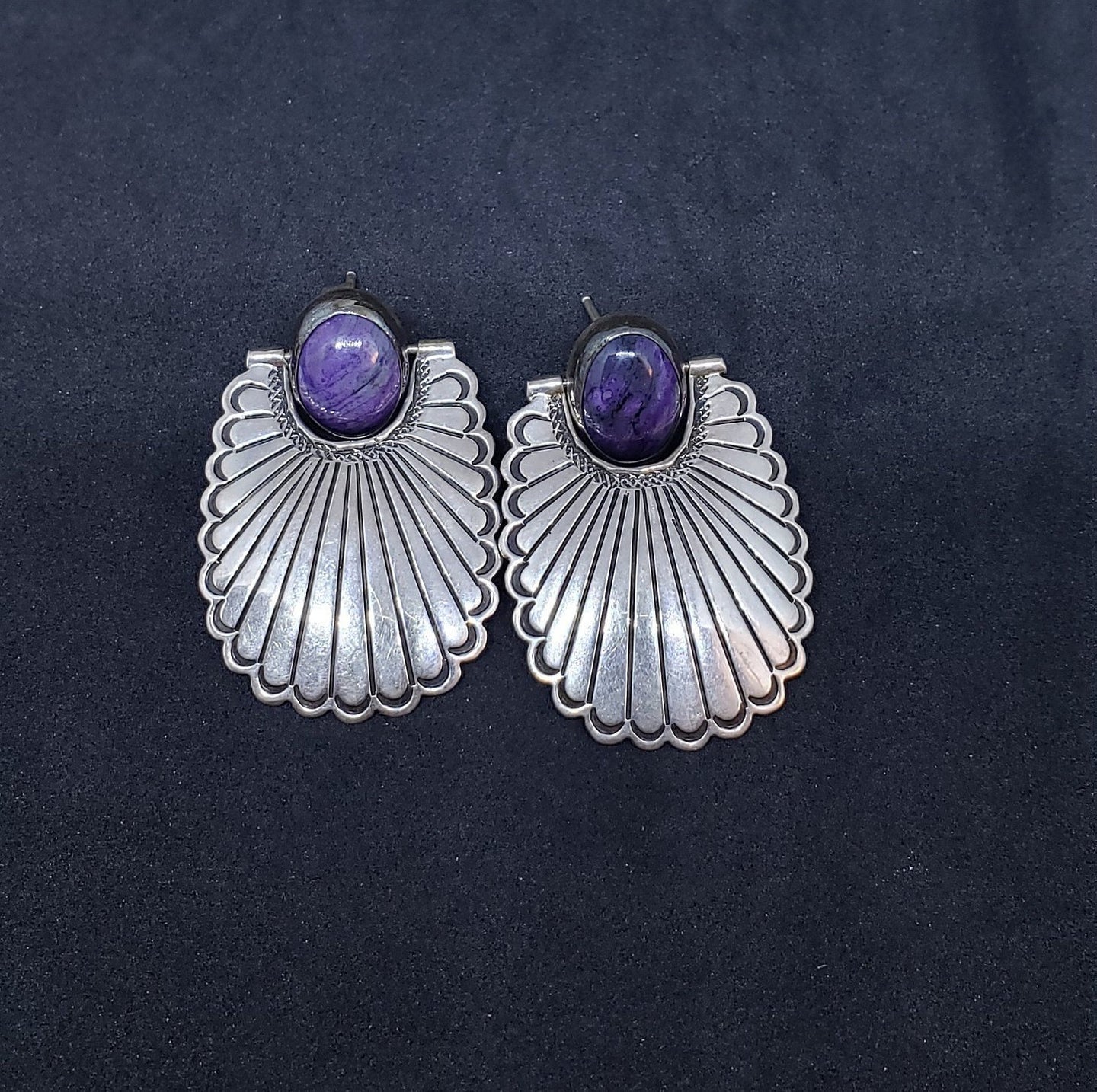 Navajo stamp sterling silver post earrings- charolite - vintage