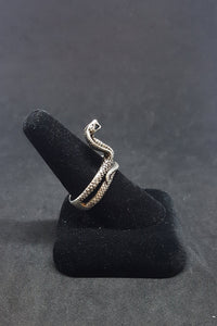The Cobra sterling silver ring size 13 - Vintage