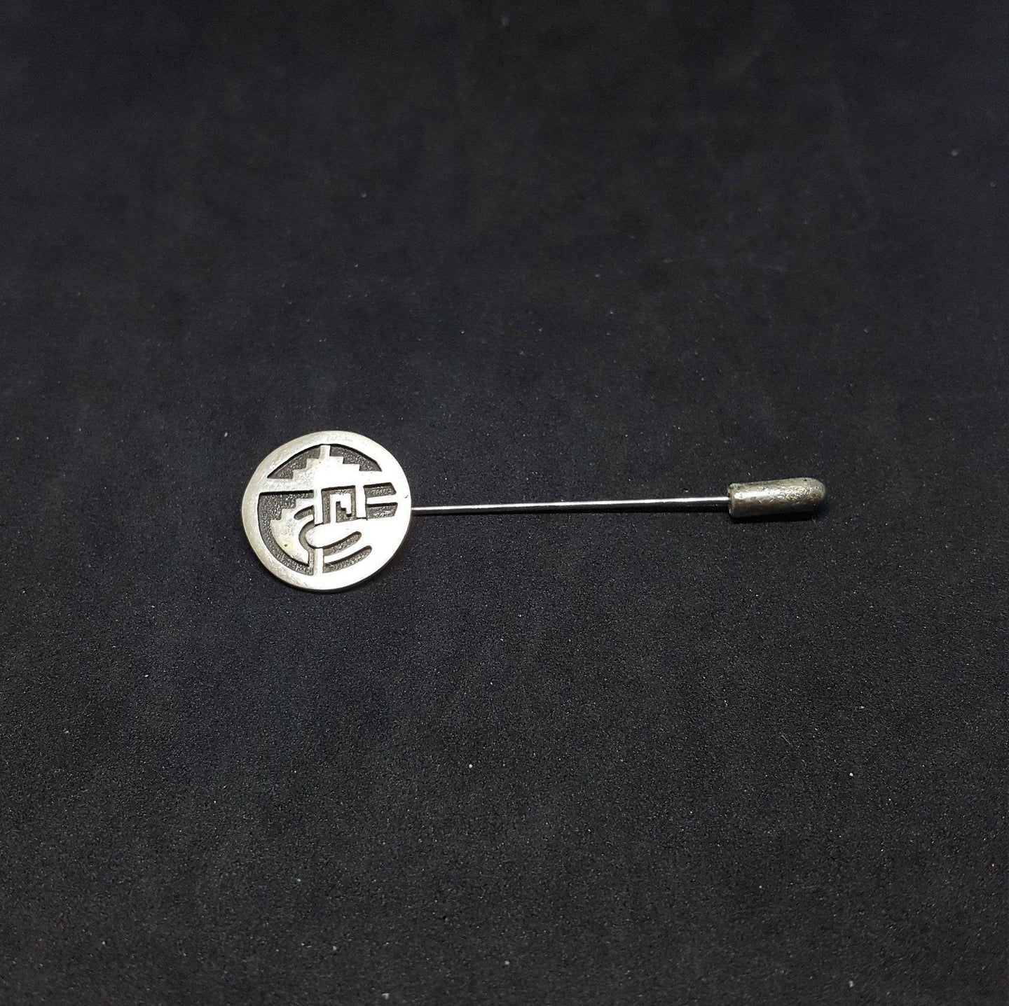 Vintage Hopi lapel round shape sterling silver