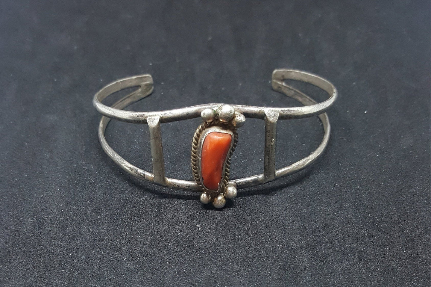 Red Coral sterling silver cuff bracelet - Vintage