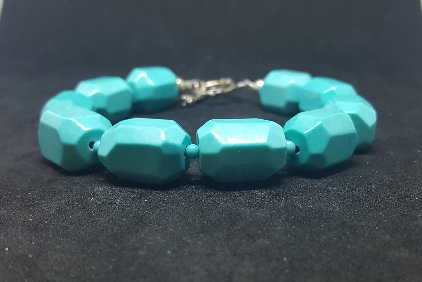 Beauty of Nature Turquoise geometric shape sterling silver beaded bracelet