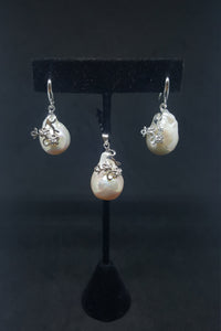 Natural Mother of Pearl Sterling silver Daisy flower pendant and dangle earrings