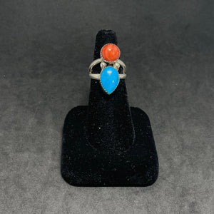 Spiny Oyster Turquoise  Oval teardrops Sterling silver ring  Signed by Gabby
